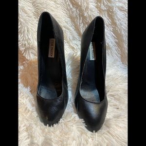 Steve Madden Wedge shoe